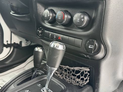Used 2013 Jeep Wrangler Unlimited Sport AWD/4WD image 21