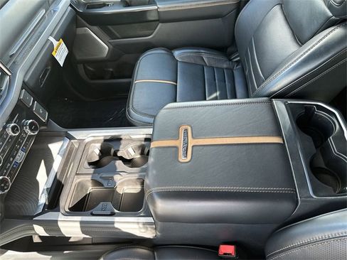 Used 2024 Ford F350 Platinum w/ FX4 Off-Road Package image 24