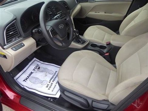 Used 2018 Hyundai Elantra SE image 15