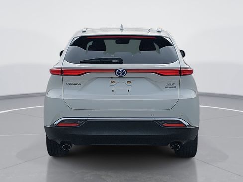 Used 2021 Toyota Venza XLE w/ Softex Package image 4