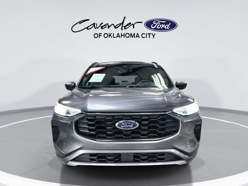 Used 2023 Ford Escape ST-Line AWD/4WD image 3