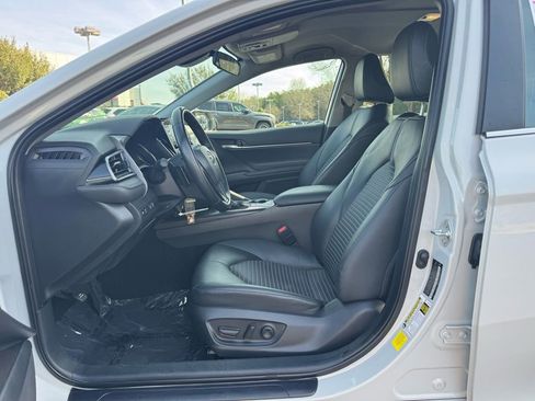 Used 2024 Toyota Camry SE image 21