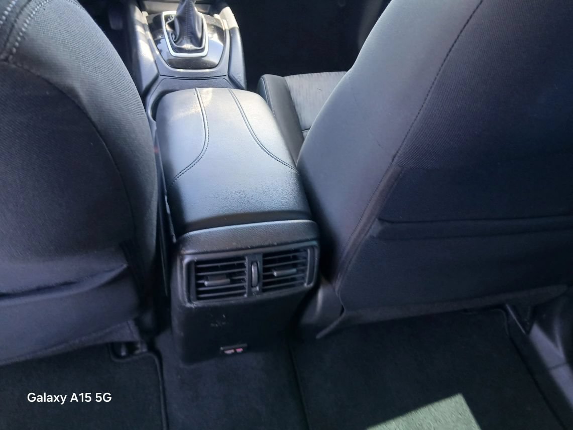 Used 2020 Nissan Rogue S FWD image 34