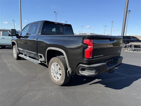Used 2024 Chevrolet Silverado 3500 High Country w/ High Country Premium Package image 5