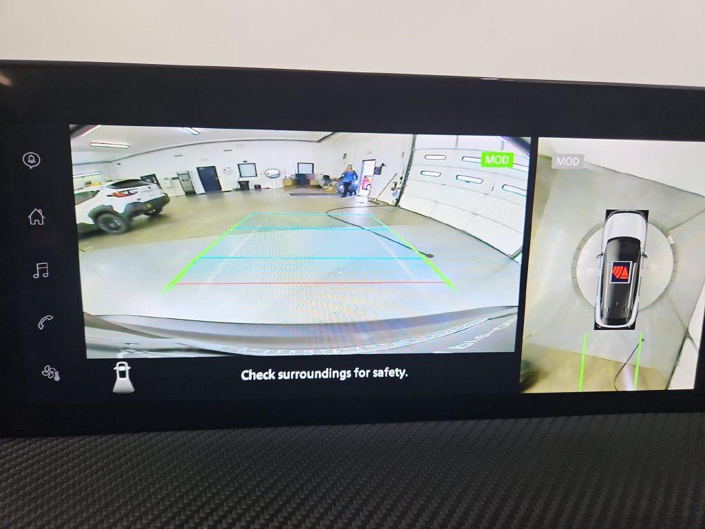 Certified 2025 Nissan Kicks SR FWD image 21