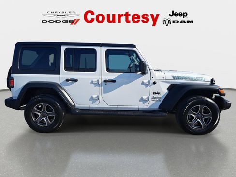 Used 2018 Jeep Wrangler Unlimited Sport S image 4
