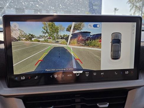 Used 2025 Ford Explorer Active RWD image 25