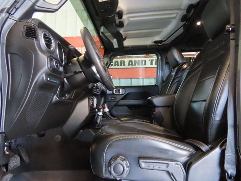 Used 2023 Jeep Wrangler Unlimited Sahara w/ Cold Weather Group image 2