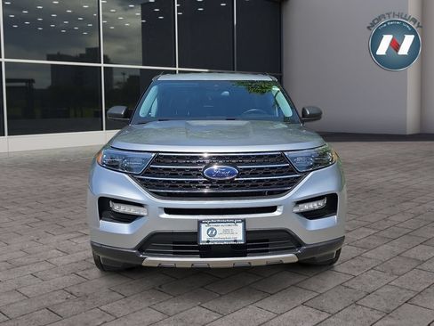 Used 2022 Ford Explorer XLT w/ Equipment Group 202A AWD/4WD image 8