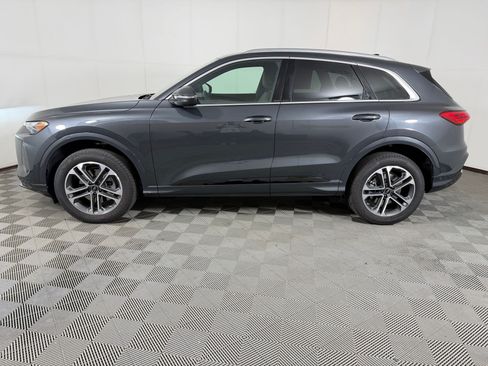 Certified 2025 Audi Q5 Premium w/ Convenience Package AWD/4WD image 2