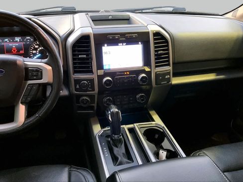 Used 2018 Ford F150 Lariat w/ Equipment Group 502A Luxury AWD/4WD image 7