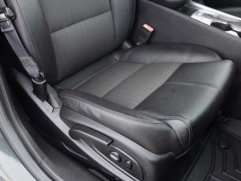 Used 2015 Chevrolet Impala LT w/ Convenience Package image 27