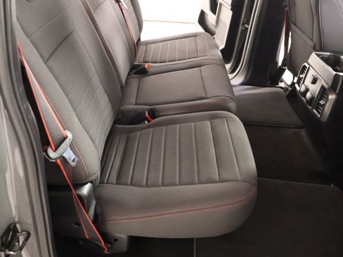 Used 2018 Ford F150 XLT w/ Equipment Group 302A Luxury AWD/4WD image 16