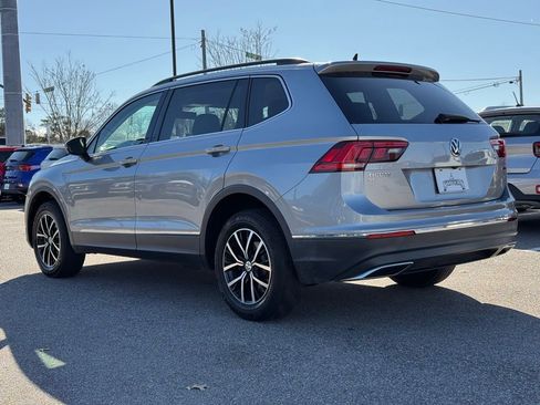 Used 2021 Volkswagen Tiguan SE image 9