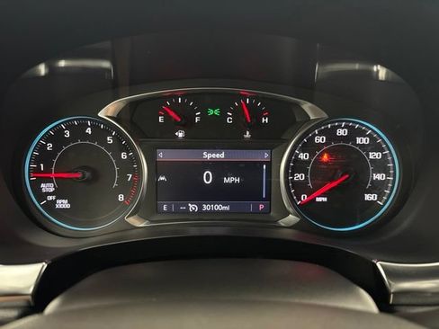 Used 2023 Chevrolet Traverse LT FWD image 13