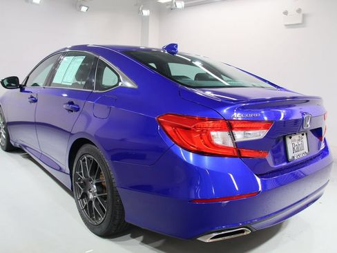Used 2018 Honda Accord Sport image 15