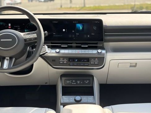 Used 2025 Hyundai Kona Limited AWD/4WD image 32