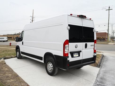 Used 2023 RAM ProMaster 2500 image 7