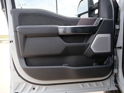 New 2026 Ford F250 Platinum image 18