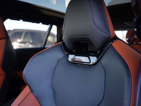 Used 2025 BMW M5 Touring image 24