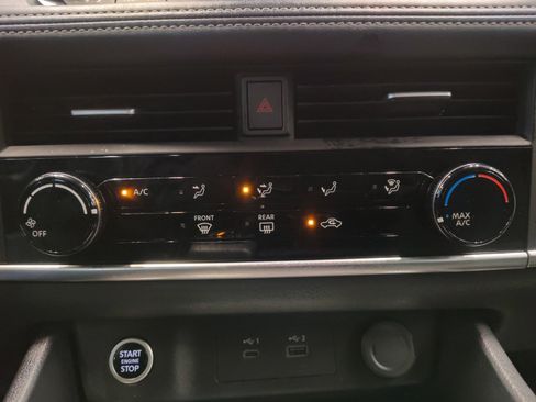 Used 2023 Nissan Rogue S FWD image 19