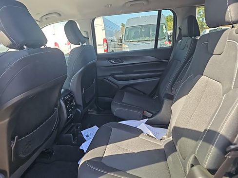 Used 2023 Jeep Grand Cherokee L Laredo w/ Luxury Tech Group I image 15