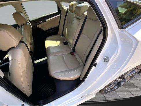 Used 2019 Honda Civic Touring image 26