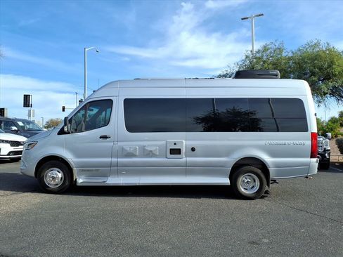 Used 2024 Mercedes-Benz Sprinter 3500 image 8