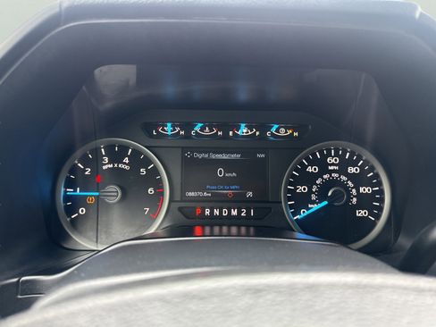 Used 2016 Ford F150 XLT w/ Equipment Group 301A Mid image 15