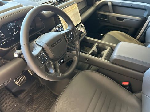 New 2026 Land Rover Defender 110 OCTA AWD/4WD image 4