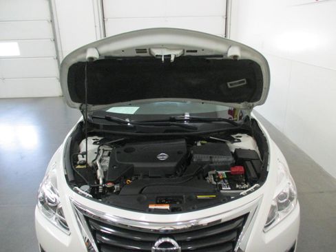 Used 2015 Nissan Altima 2.5 SL w/ Moonroof Package image 29