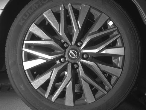 Used 2025 Nissan Altima 2.5 SV image 15