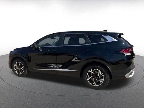 Used 2025 Kia Sportage LX image 16