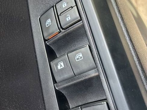 Used 2021 Toyota Tacoma SR image 17