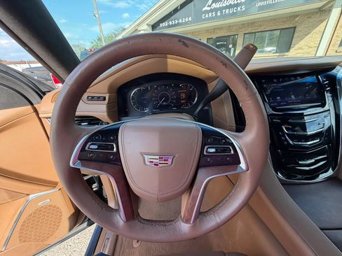 Used 2017 Cadillac Escalade AWD Platinum image 20