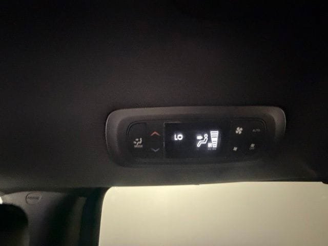 New 2027 Chrysler Pacifica Select AWD/4WD image 26