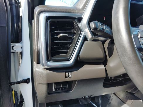 Used 2023 GMC Canyon Elevation w/ Convenience Package image 16