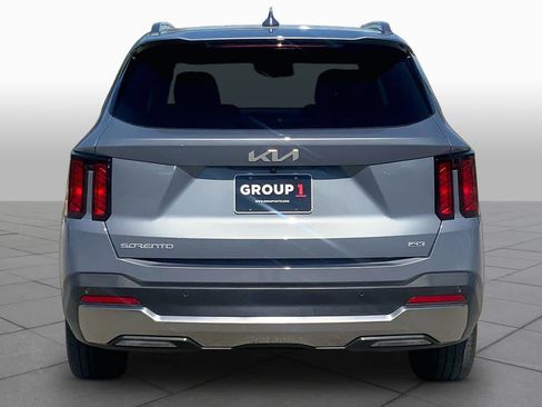 Used 2025 Kia Sorento EX w/ Panoramic Sunroof Package AWD/4WD image 5