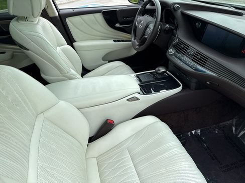 Used 2018 Lexus LS 500 image 58
