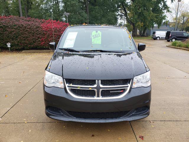 Used 2016 Dodge Grand Caravan SE FWD image 2