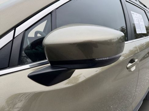 Used 2024 Subaru Ascent Premium w/ Convenience Package image 11