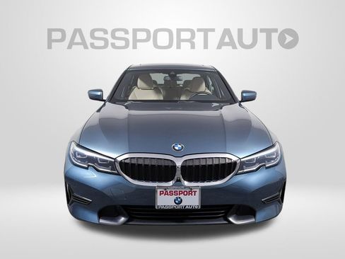 Used 2021 BMW 330i xDrive Sedan w/ Convenience Package image 9
