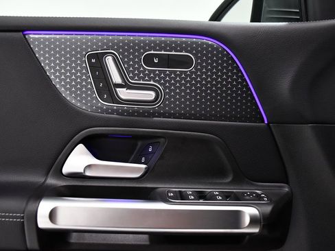 New 2026 Mercedes-Benz GLB 250 4MATIC image 14