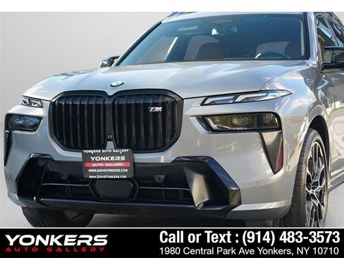 Used 2024 BMW X7 M60i w/ Executive Package image 21