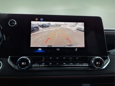 Used 2023 Chevrolet Colorado Z71 w/ Z71 Convenience Package 2 image 19