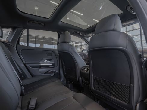 Certified 2025 Mercedes-Benz GLA 250 4MATIC image 31