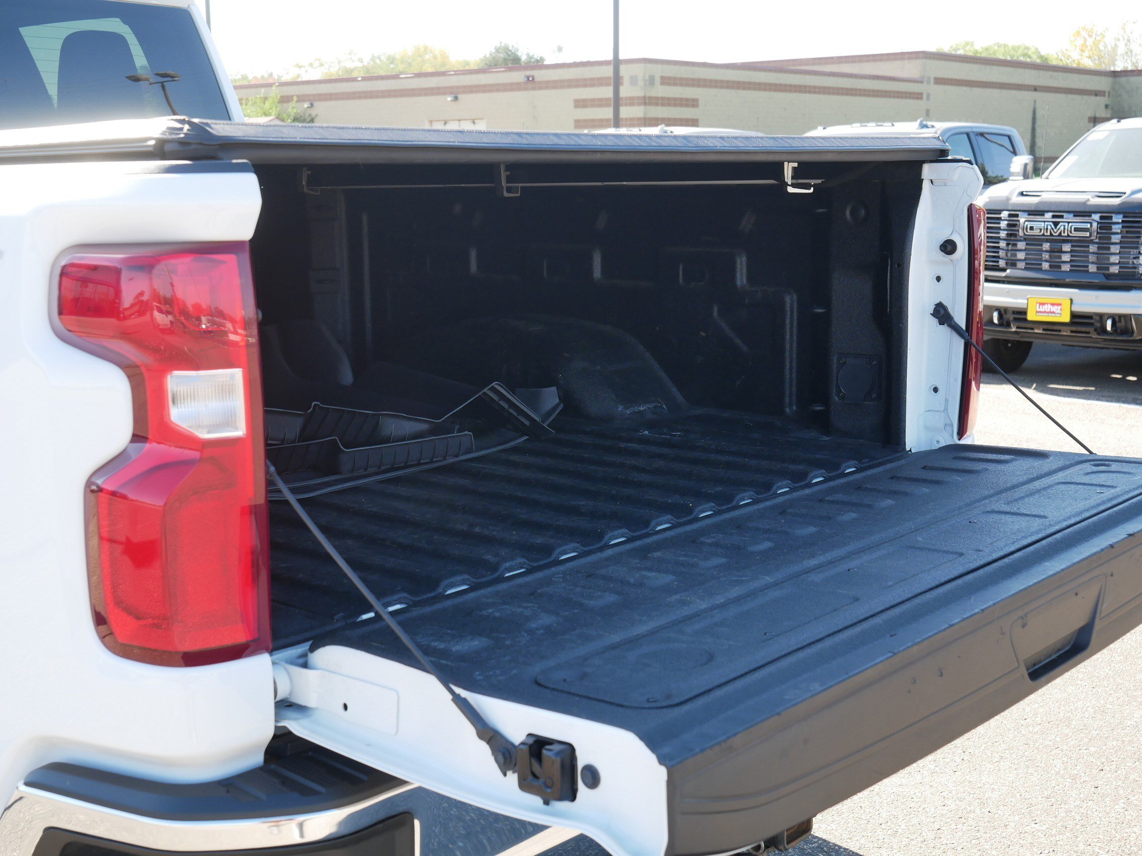 Used 2023 Chevrolet Silverado 2500 LTZ w/ Snow Plow Prep/Camper Package AWD/4WD image 18