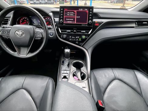 Used 2023 Toyota Camry XSE image 15