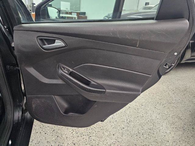 Used 2013 Ford Focus SE FWD image 28