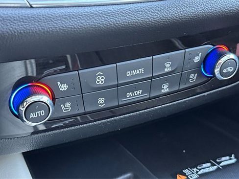 Used 2023 Buick Enclave Avenir w/ Avenir Technology Package image 29